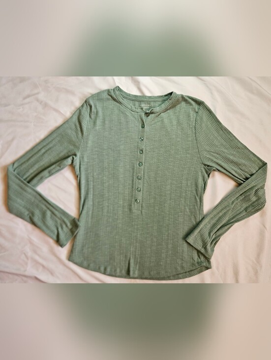 American Eagle Outfitters Tops - American Eagle Womens Sage Green Long Sleeve Henley Pullover Shirt Size XL